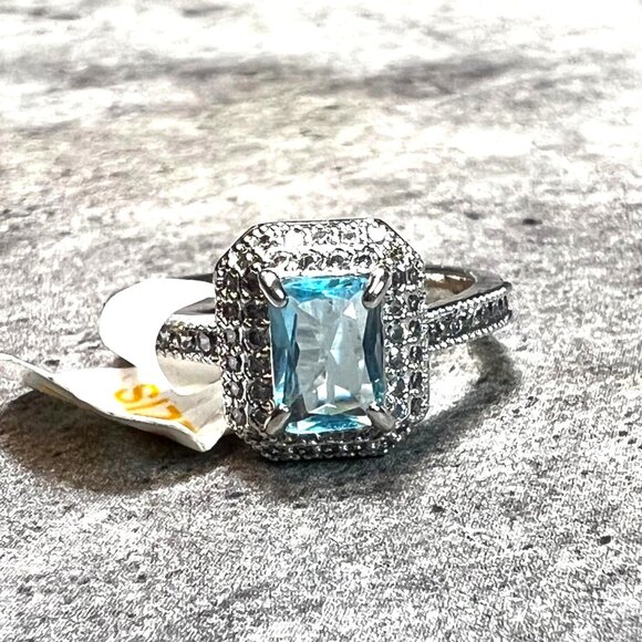 Ring Bomb Party Ring, NWOT, size 7, blue green  gemstone, silver color band, CZ - Picture 5 of 5